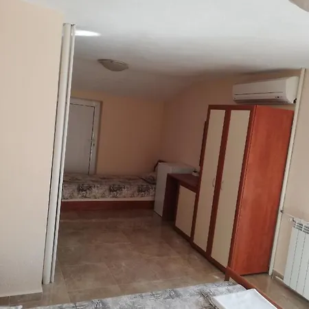 Milchevi Πανσιόν Σωζόπολη