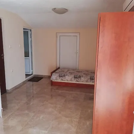 Milchevi Πανσιόν Σωζόπολη